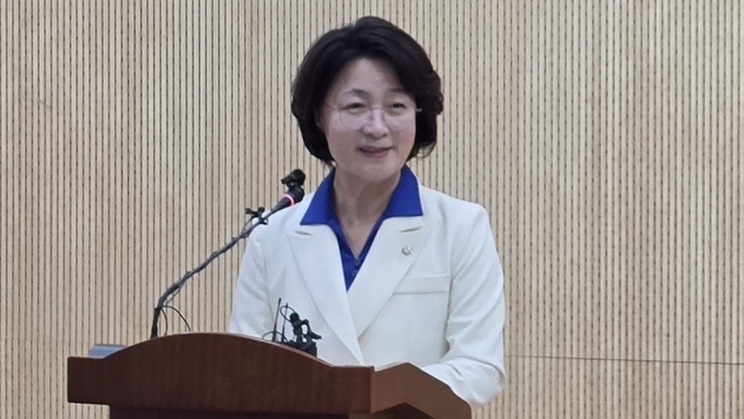 추미애, 민주당 경기도지사 후보 기자회견…“민생 중심으로 6월 3일 승리” 다짐