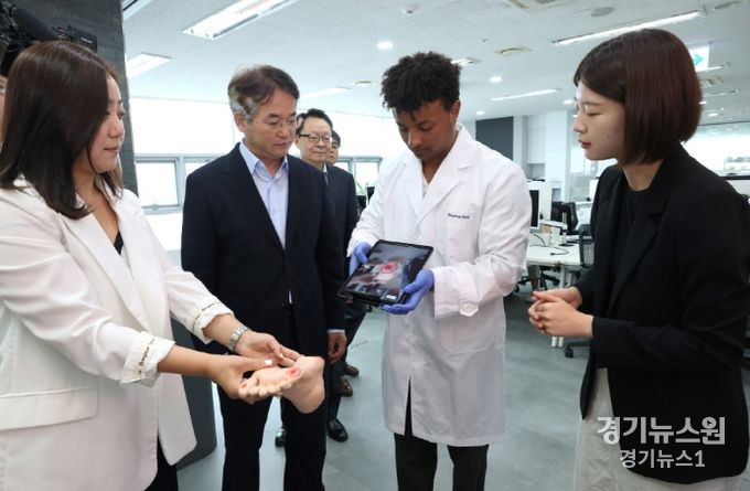 로킷헬스케어를 방문한 이동환 고양특례시장