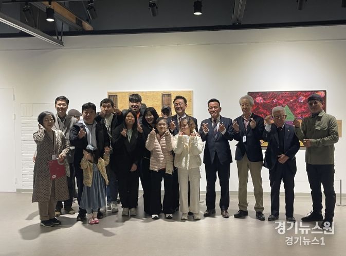 여주시 미술관 '아트뮤지엄 려' - '2024년 상반기 기획전 구입 소장품 展 2부' 개막식 성황리 개최
