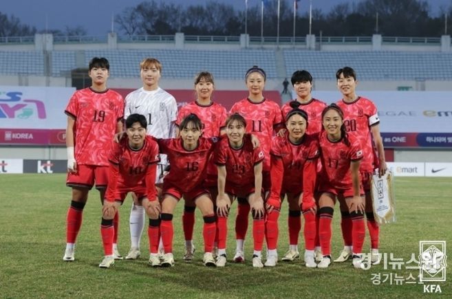 지난 4월 신세계 이마트 초청 여자축구 국가대표 친선경기 필리핀전 당시 여자대표팀.