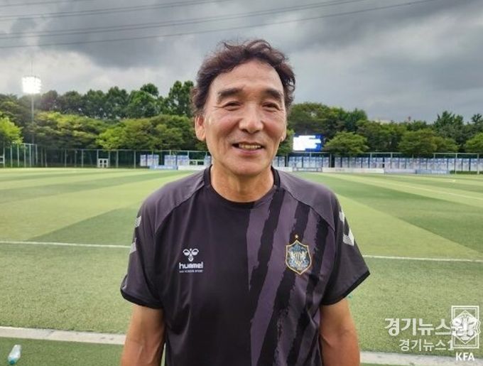 지난해 K4리그 서울노원유나이티드 감독을 맡았을 때 모습
