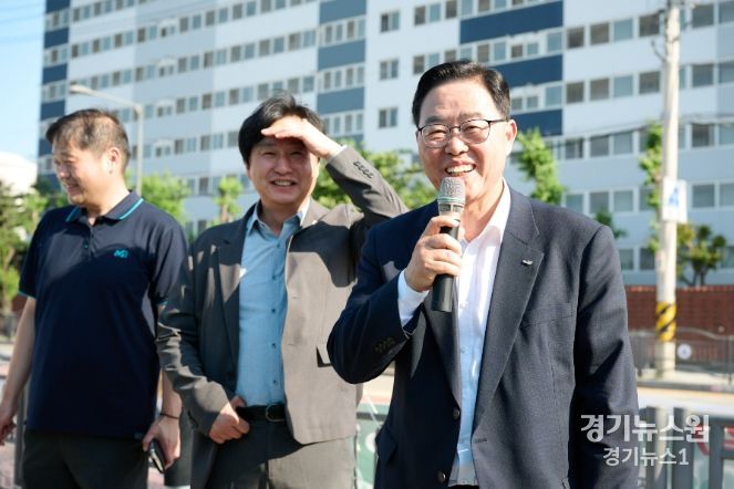 백석읍에서 열린 ‘경기 살리기 통큰세일’참석해 인삿말하는 강수현 양주시장