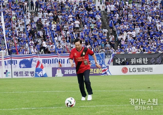 성낙인 창녕군수 시축