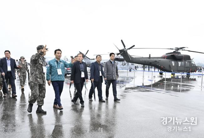 ADEX 2023 방문, 드론 기업유치 홍보활동 전개