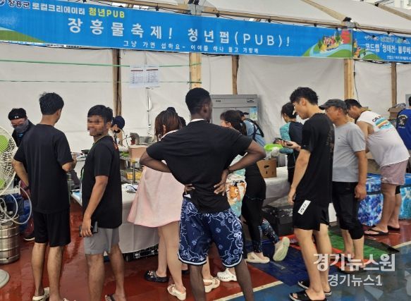  물축제 ‘별빛달빛 청년존’ 눈길