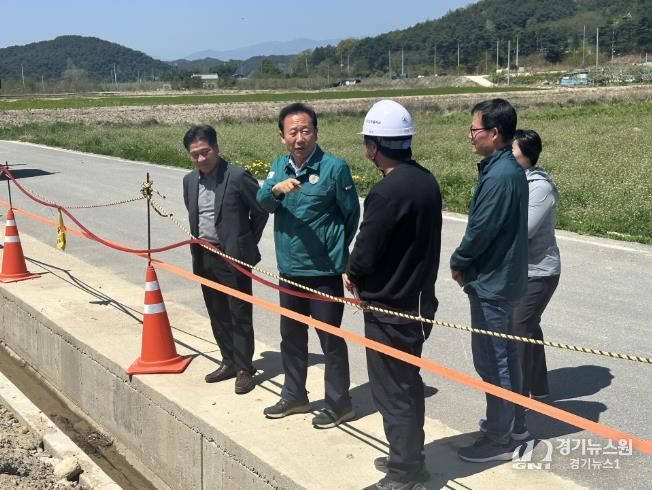 박현국 봉화군수, 임대형 스마트팜단지 조성사업 현장 방문