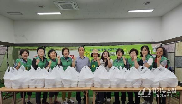 행복 반찬 나누는 안성시 안성3동 새마을부녀회