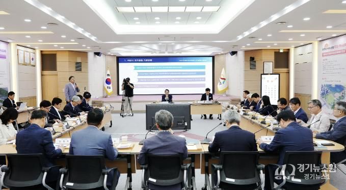 지난 24일 시청 대회의실에서 열린 서산 국가정원 타당성 조사 및 기본계획 수립 용역 최종보고회