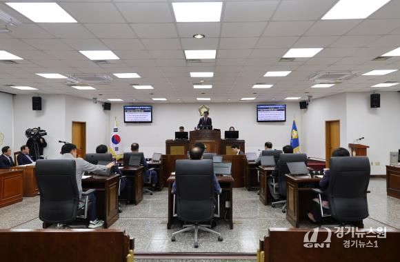 산청군의회, 제308회 임시회 폐회