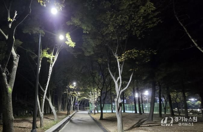 조명등을 교체한 광명시민체육관 일대 전경