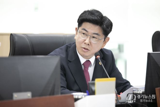 경기도의회 미래과학협력위원회 소속 윤충식 의원(국민의힘, 포천1)