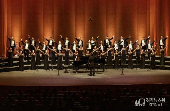 용인시립합창단, 상임 운영 기념 제10회 정기연주회 '우리의 노래, 마음의 뜰에 피어나' 성황리 마무리