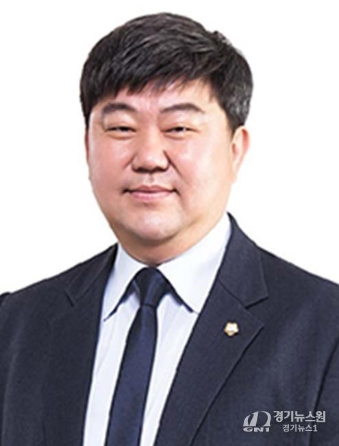 부산광역시의회 전원석 의원, “북항친수공원 공실 활용한 ‘부산형 러너스테이션’조성 제안”