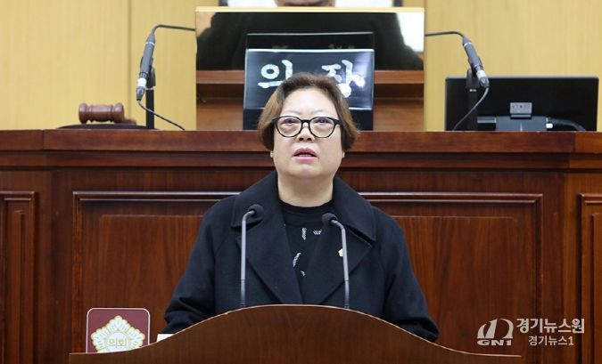 서산시의회 가선숙 의원이 11월 25일, 제310회 서산시의회 제2차 정례회 제1차 본회의에서 ‘서산시 식품 사막 대응 및 쇼핑 약자 지원 방안 마련 촉구’를 주제로 5분 자유발언을 진행했다.