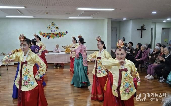 수원시 장안구 정자3동 주민자치센터, 아녜스의 집에서 재능기부 공연
