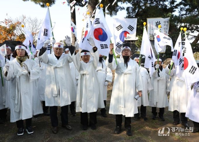 조설대 집의계 애국선구자 경모식