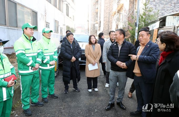 세류3동 환경관리원 쉼터 입주식 참석