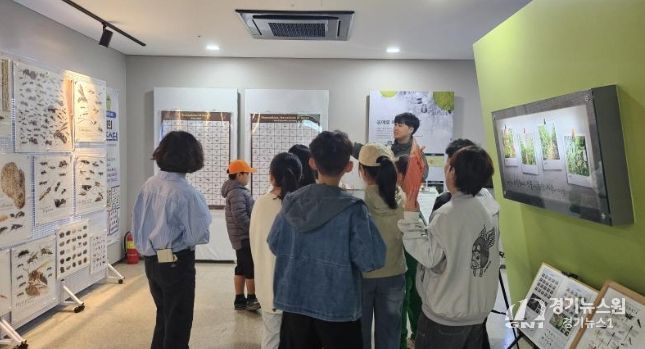 거창천적생태과학관, 겨울방학 맞이'점묘화 전시·3D현미경 체험'운영