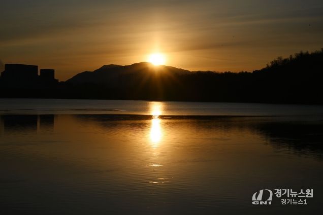 2026년(병오년) 구리한강시민공원의 첫 일출