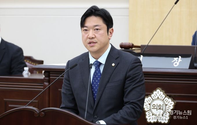 박철용 의원 5분 발언하는 모습