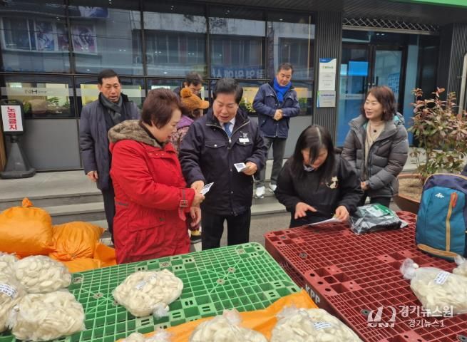 공영민 고흥군수, 설맞이 민생행보로 전통시장 방문