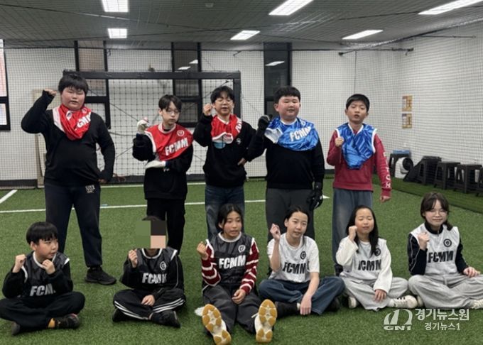 미니게임 후 단체 기념촬영