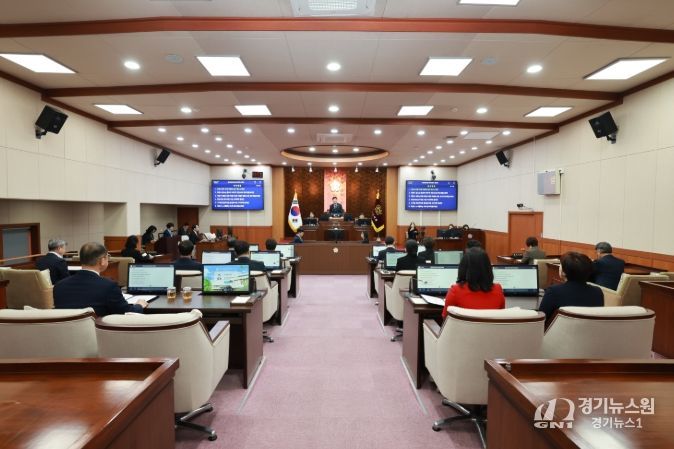 제천시의회 본회의 전경