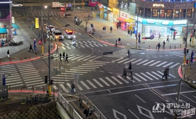 파주시, 바닥형 보행신호등 확대 시범 설치