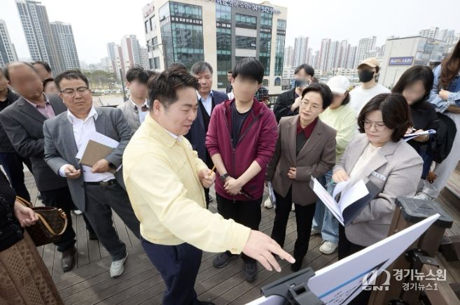 영어도서관 예정지 현장 방문 모습