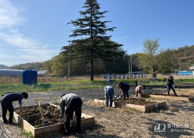영덕교육지원청, 생태체험농장 활용 교직원 동아리 본격 운영